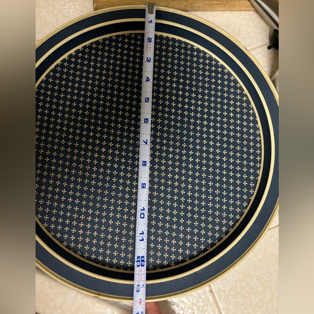Blue  Round Tray with pattern - Picture 5 of 7